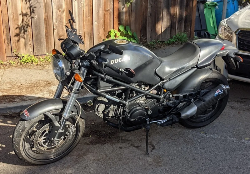 File:Roshan's Ducati 695.webp