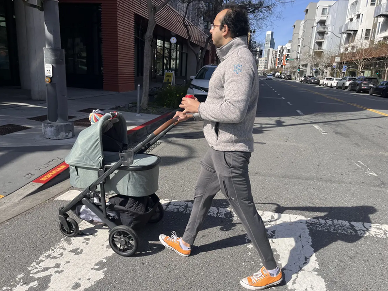 File:Roshan walking Astra.webp